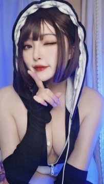 Natsuko夏夏子 - NO.014 虎鲸 自摄 [25P-101M]